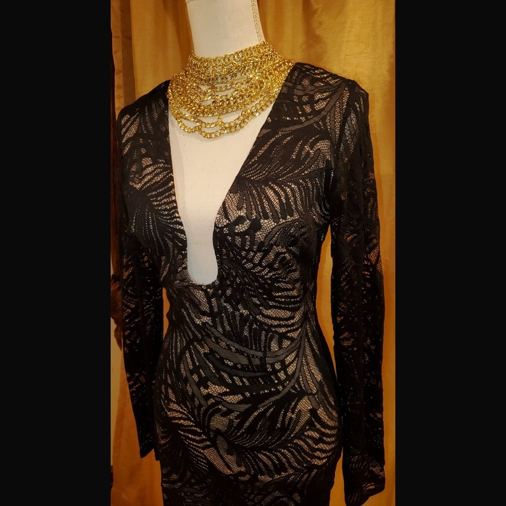 Dress - Picture 3 of 7